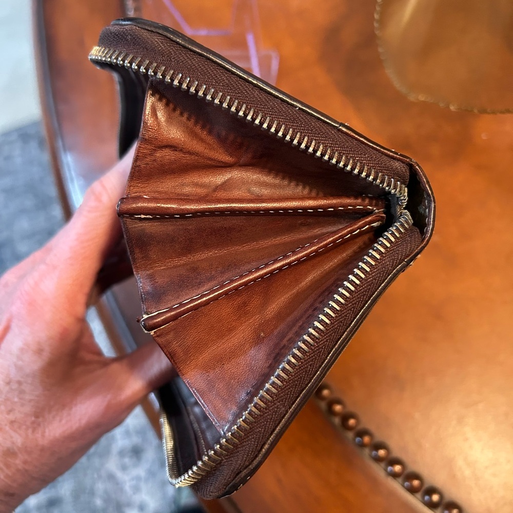Dooney & Bourke Brown Leather Wallet 7.5x4 - Picture 9 of 10